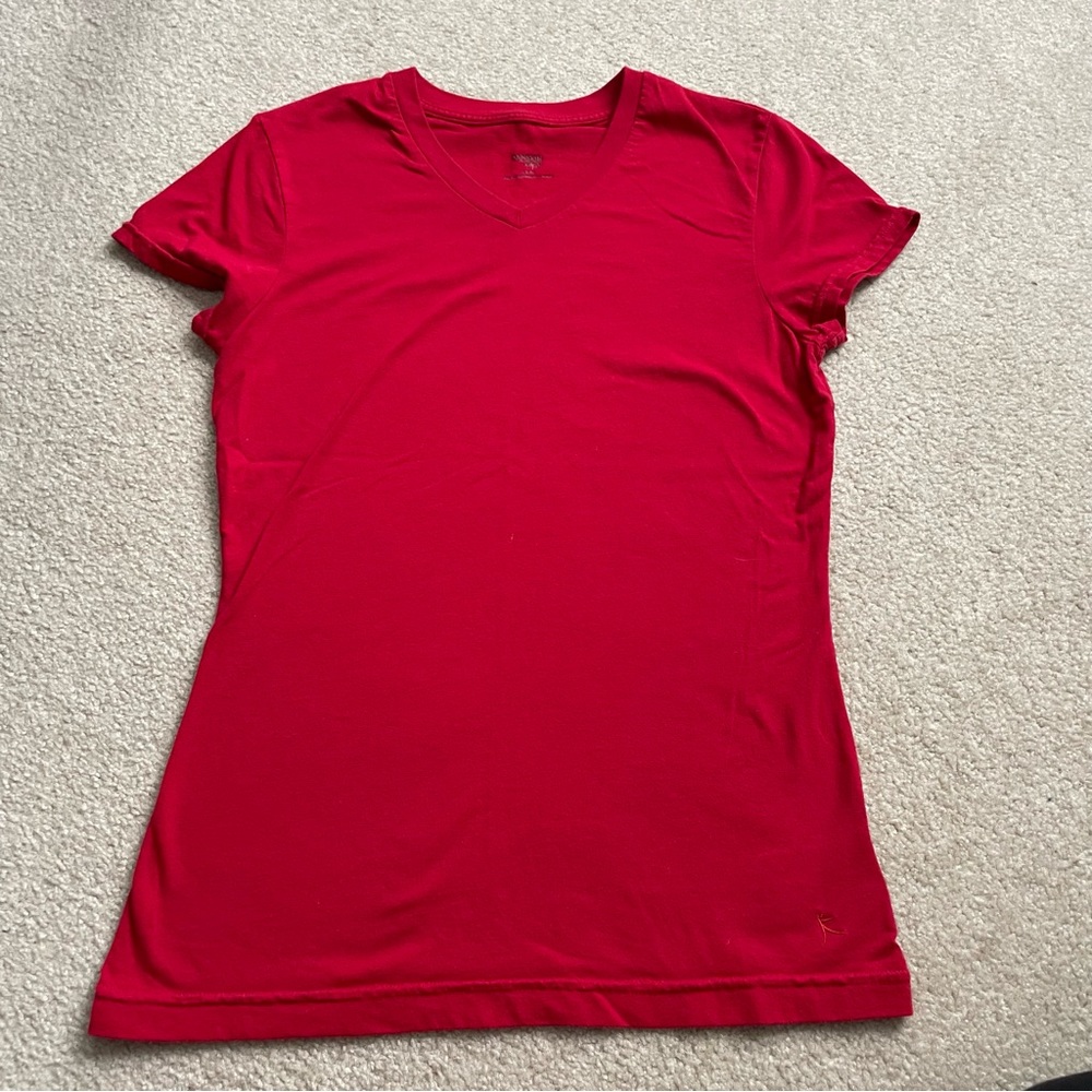 ⏫ Danskin V-Neck T-shirt